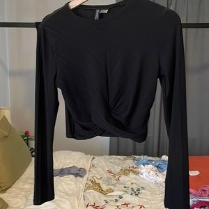 Black long sleeve crop top